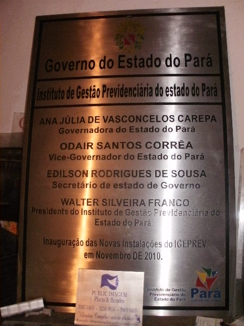 PLACA DE HOMENAGEM